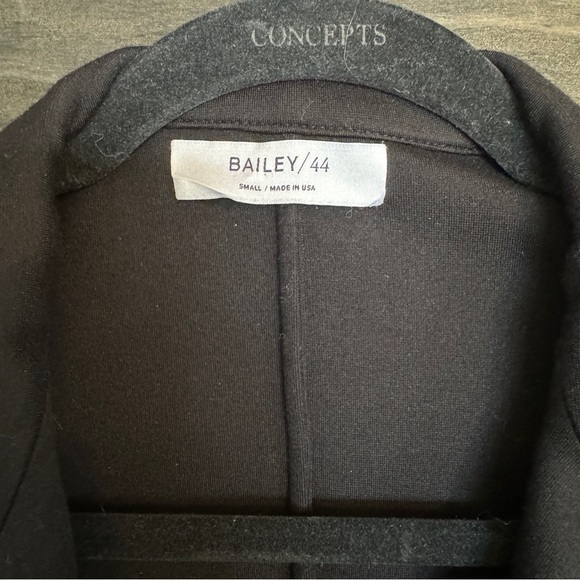 Bailey 44 Black structured cropped jacket - Picture 5 of 9